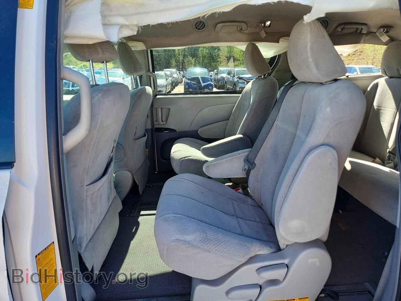 2011 TOYOTA SIENNA - VIN: 5TDKK3DC9BS070847 - Фото 11
