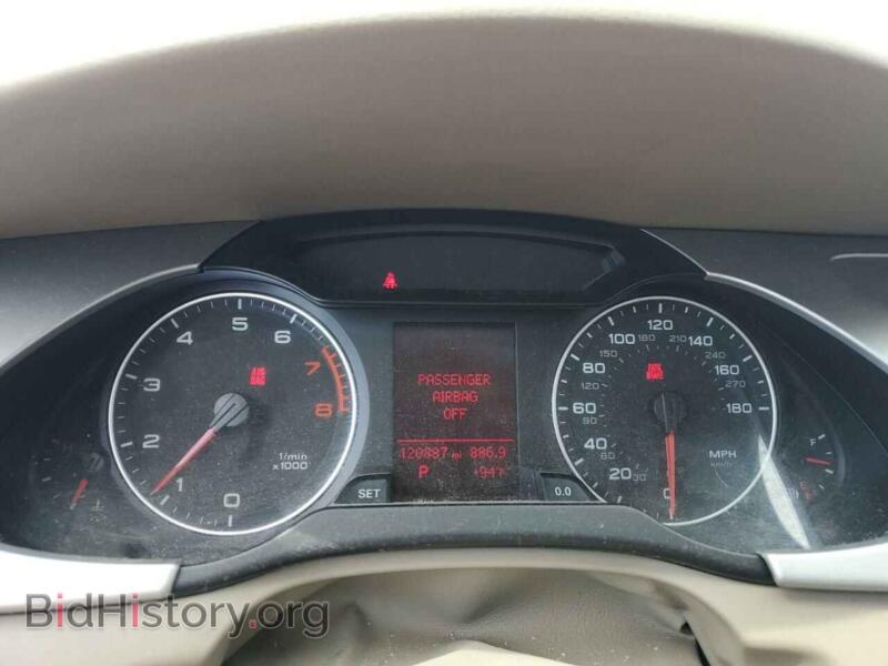 2011 Audi A4 (VIN WAUAFAFL2BN044076) — фото 9 из 13