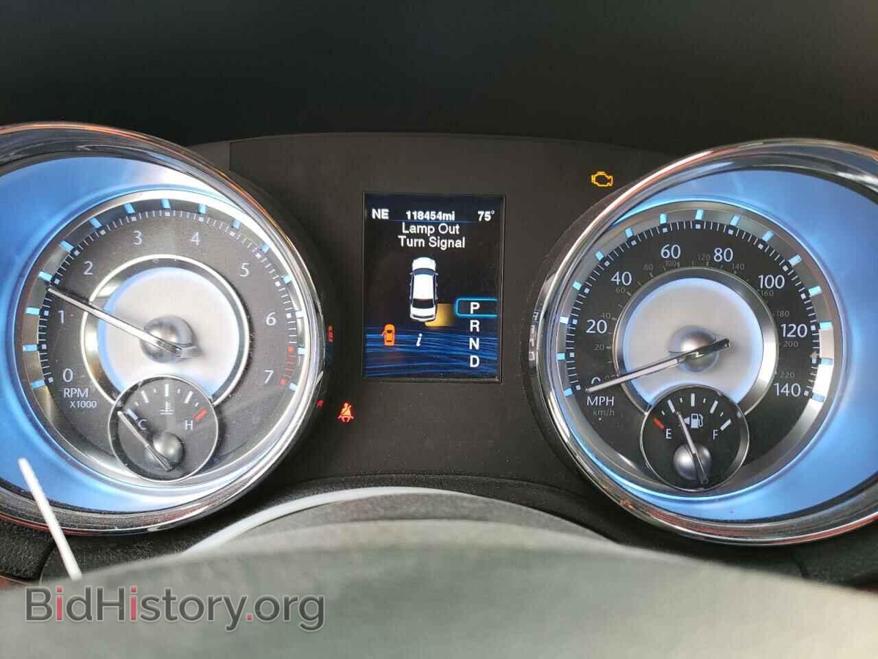 2012 CHRYSLER 300 - VIN: 2C3CCAAG0CH152774 - Фото 9
