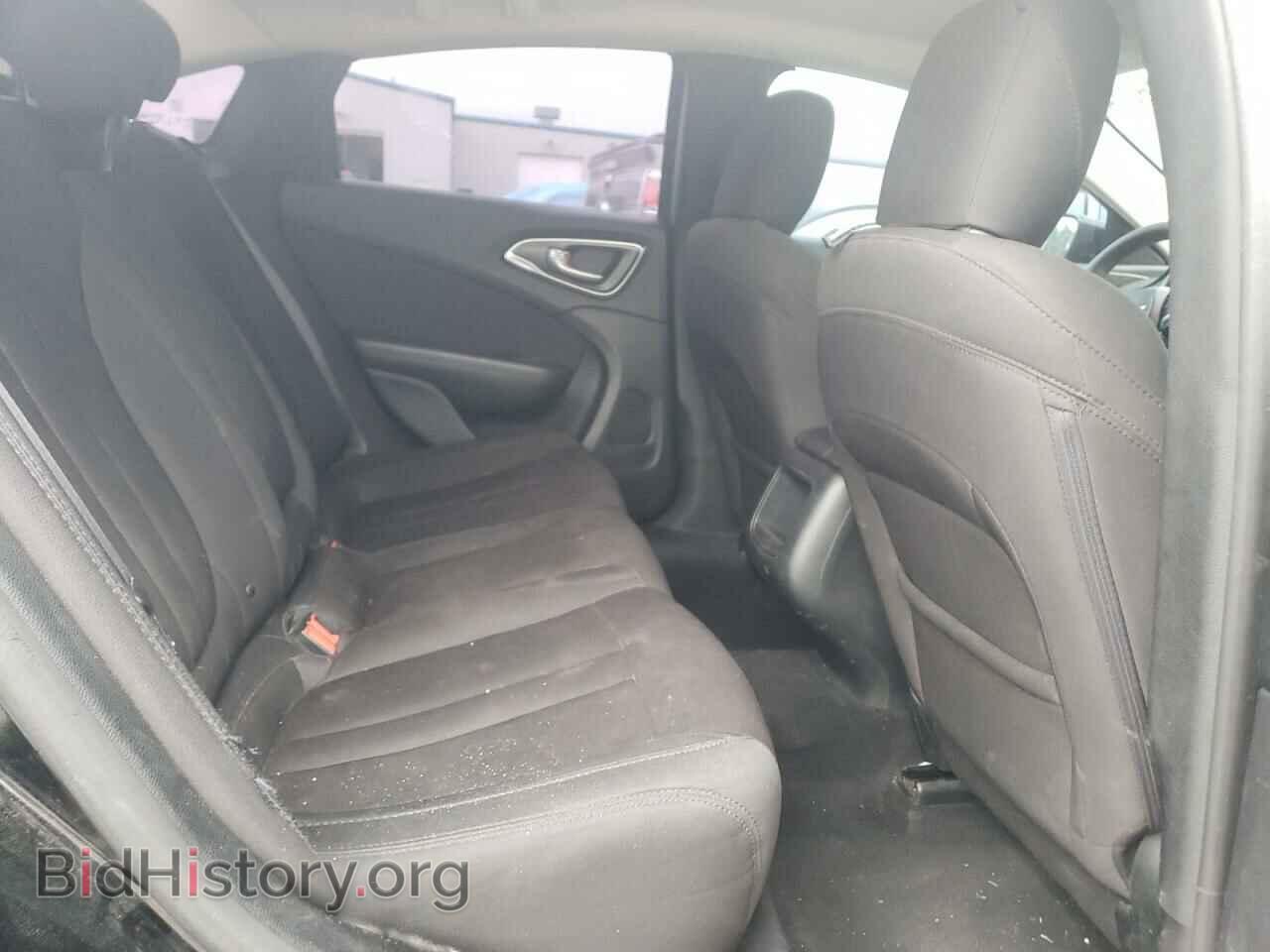 2016 CHRYSLER 200 - VIN: 1C3CCCAB8GN175782 - Фото 10