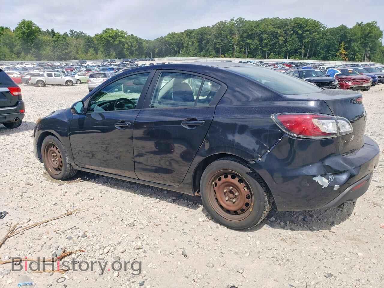2011 MAZDA 3 - VIN: JM1BL1UG7B1474571 - Photo 2