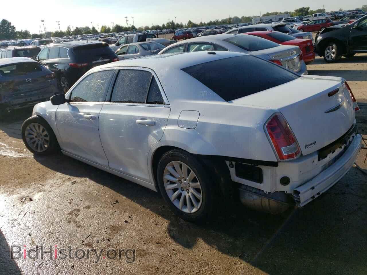 2013 CHRYSLER 300 - VIN: 2C3CCAAG4DH508659 - Фото 2