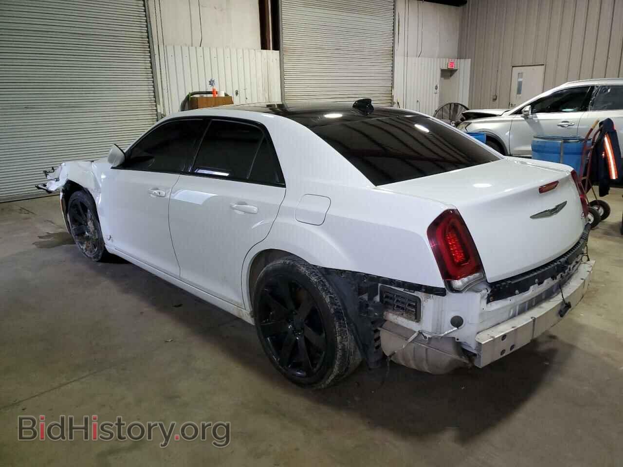 2015 CHRYSLER 300 - VIN: 2C3CCABG0FH807793 - Фото 2