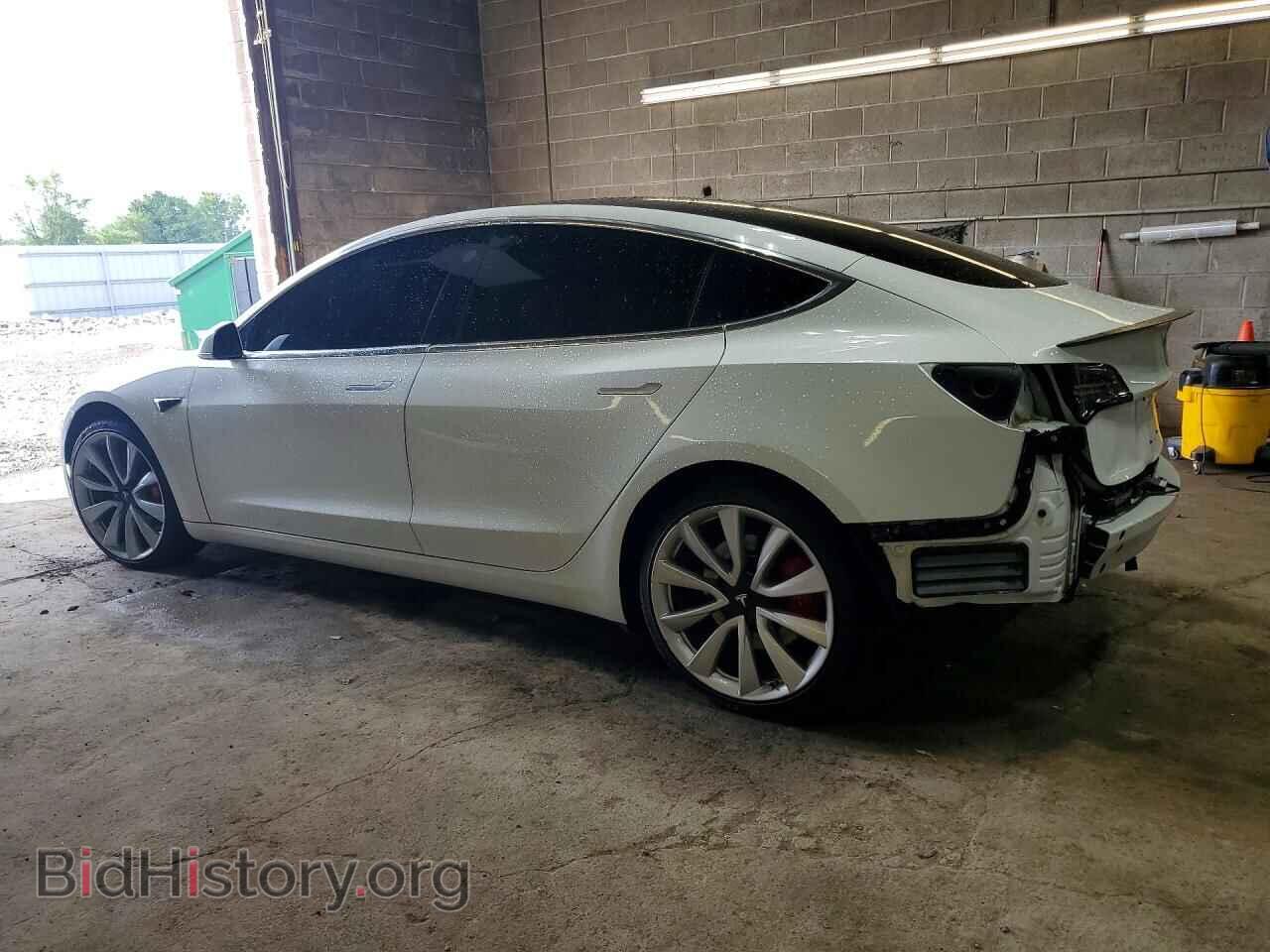 2018 TESLA MODEL 3 - VIN: 5YJ3E1EB8JF106570 - Photo 2