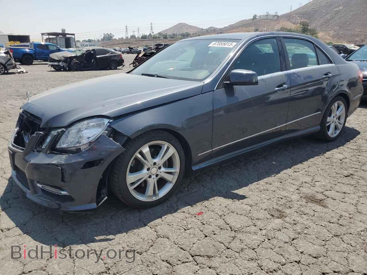 Photo WDDHF5KB2DA758697 - MERCEDES-BENZ E-CLASS 2013