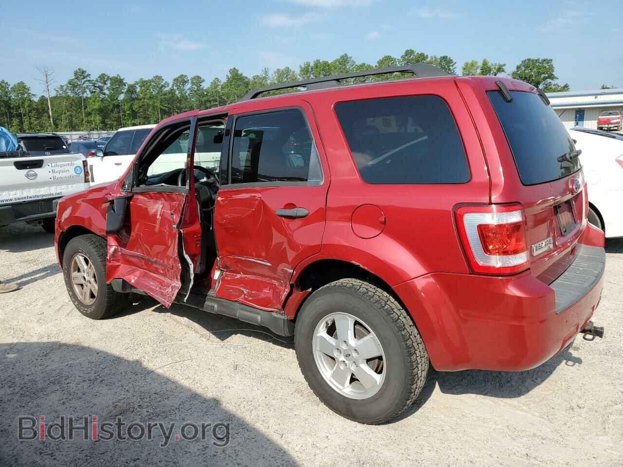 2011 FORD ESCAPE - VIN: 1FMCU0D75BKC41421 - Фото 2