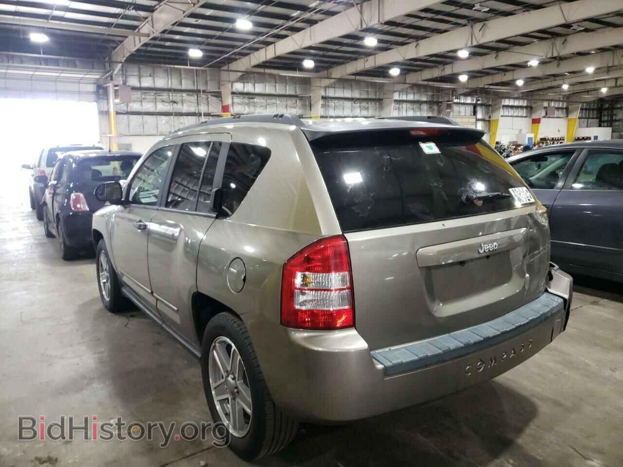 2008 JEEP COMPASS - VIN: 1J8FT47068D736887 - Фото 3