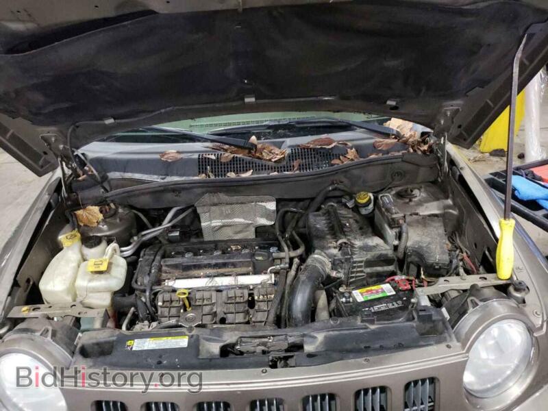2008 Jeep COMPASS (VIN 1J8FT47068D736887) — photo 7 of 10