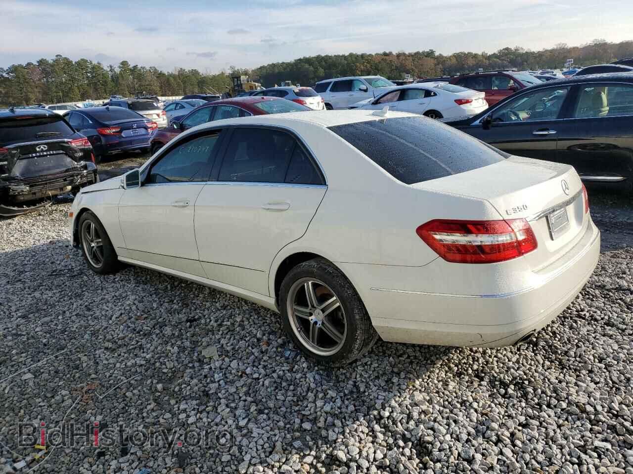 2011 MERCEDES-BENZ E-CLASS - VIN: WDDHF5GB6BA372063 - Фото 2