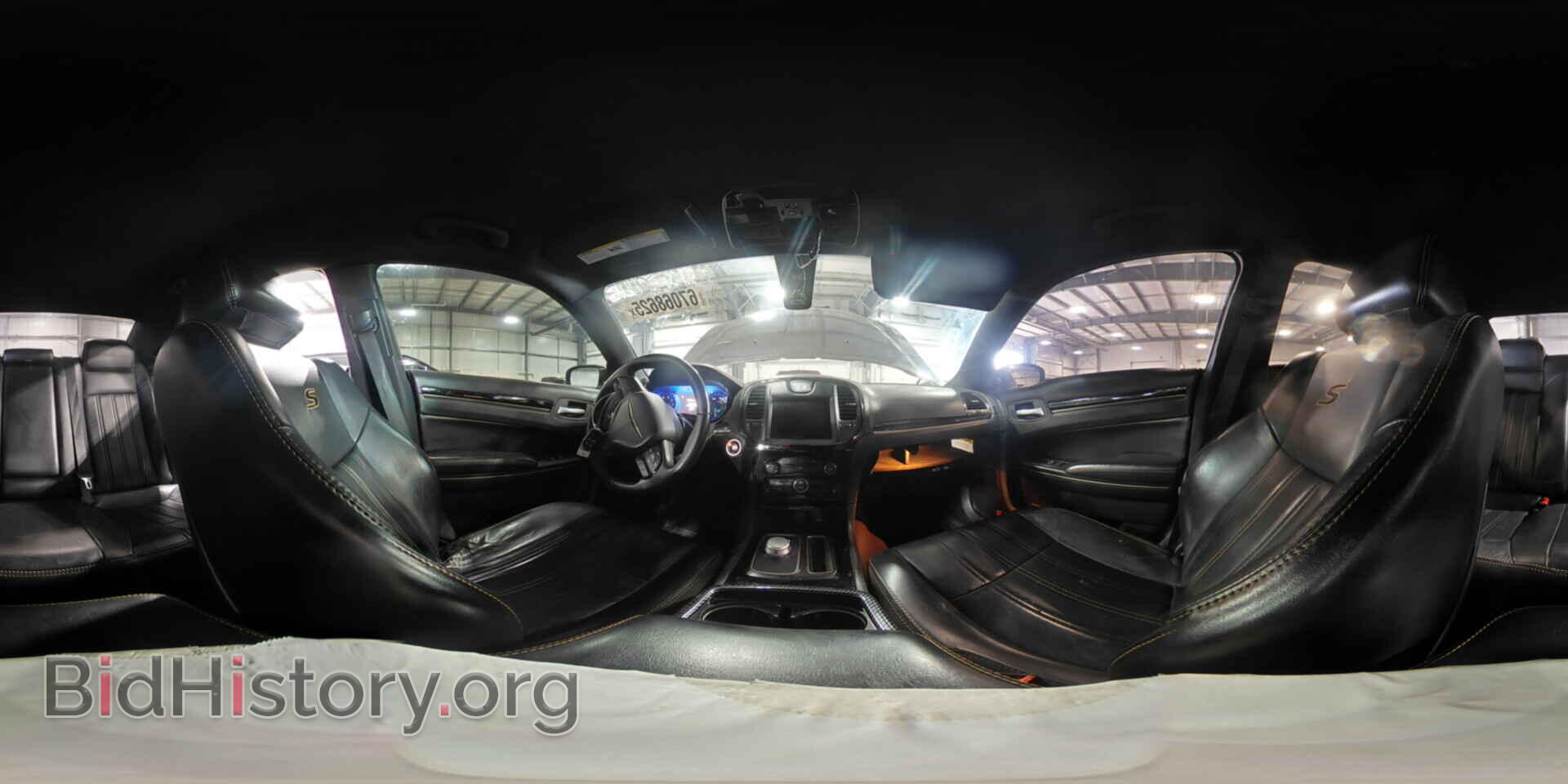 2016 CHRYSLER 300 - VIN: 2C3CCAGG7GH270639 - Фото 14
