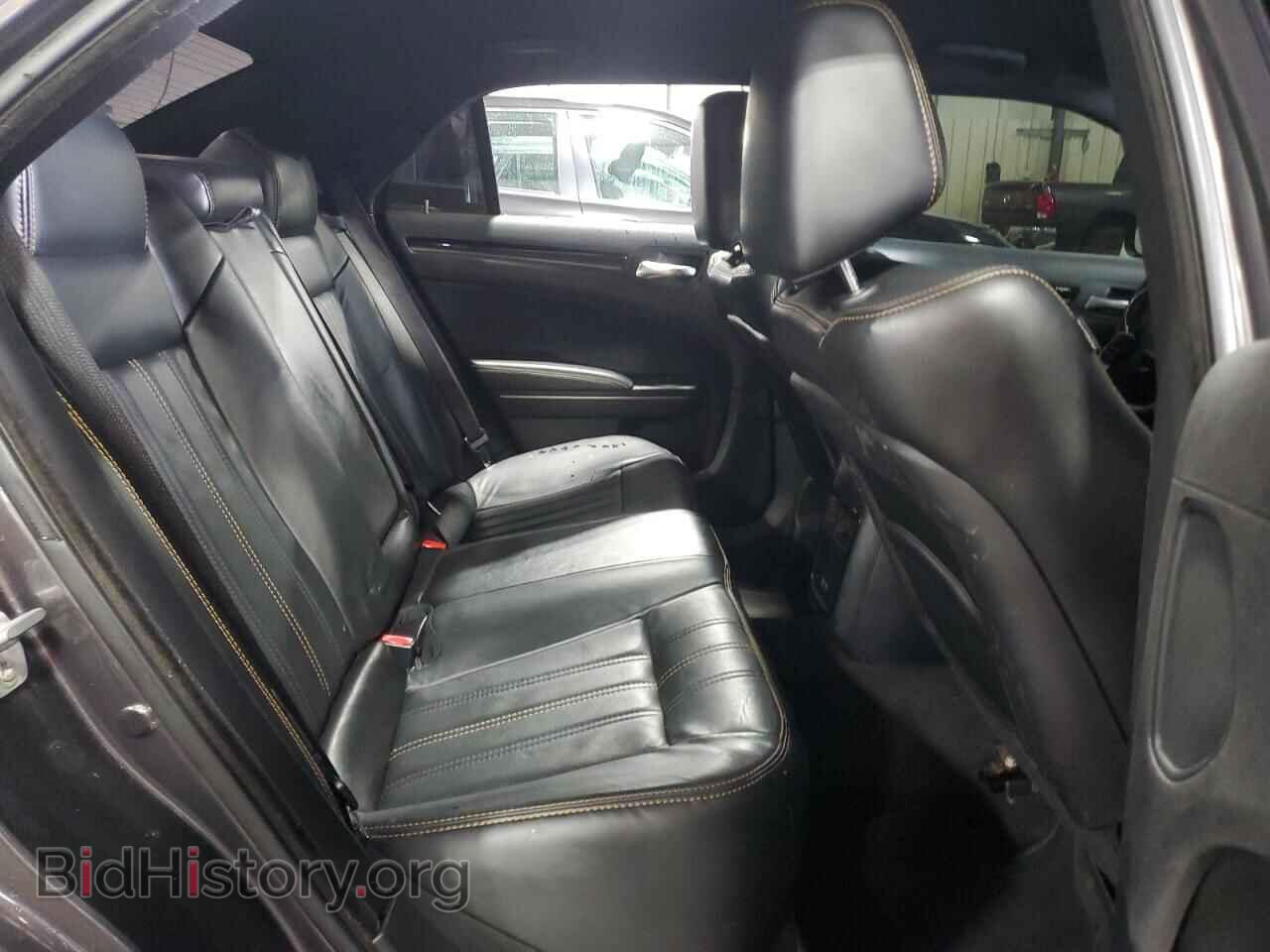2016 CHRYSLER 300 - VIN: 2C3CCAGG7GH270639 - Фото 10