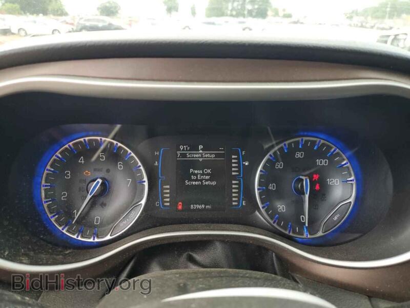 2018 Chrysler PACIFICA (VIN 2C4RC1AG6JR103446) — photo 9 of 13