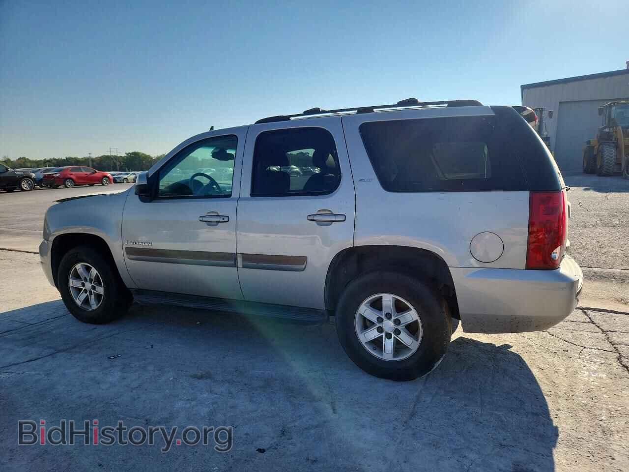 2007 GMC YUKON - VIN: 1GKFC13097R164859 - Фото 2