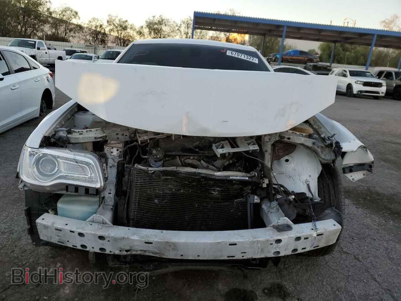 2016 CHRYSLER 300 - VIN: 2C3CCAEG7GH287007 - Фото 9