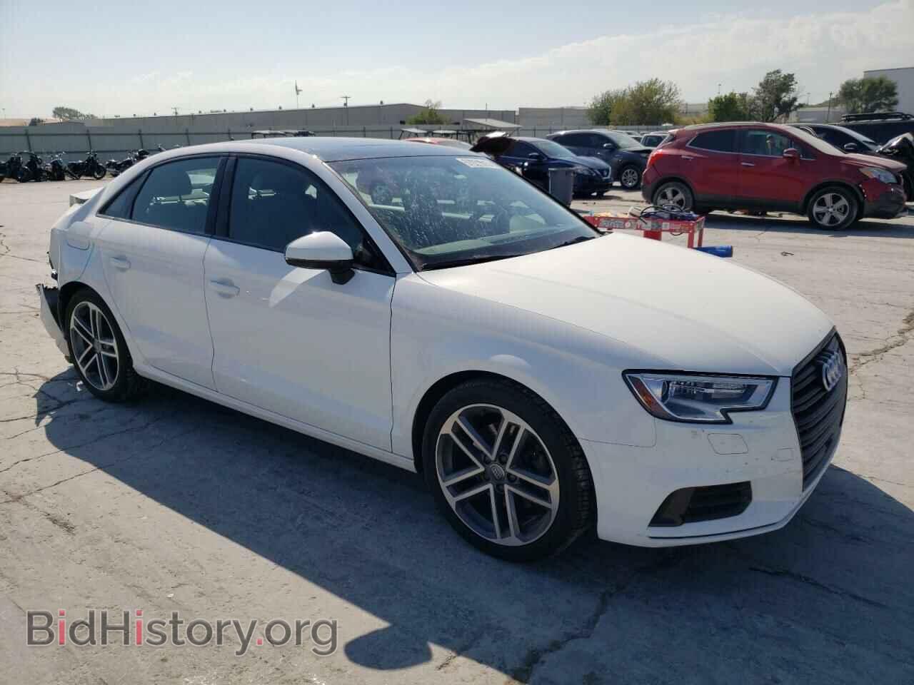 2019 AUDI A3 - VIN: WAUAUGFF3KA087593 - Фото 4