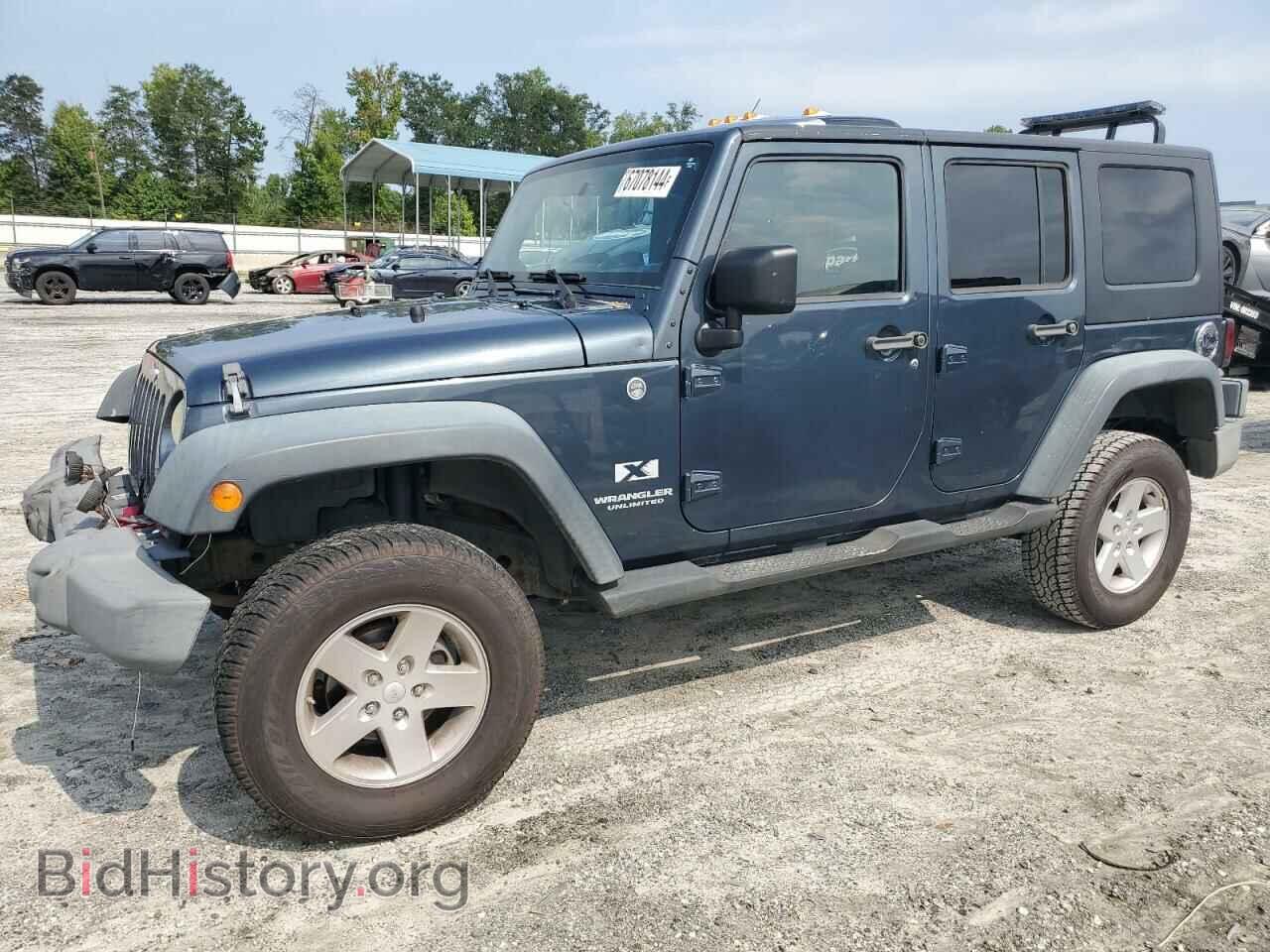 Photo 1J8GA39138L522374 - JEEP WRANGLER 2008