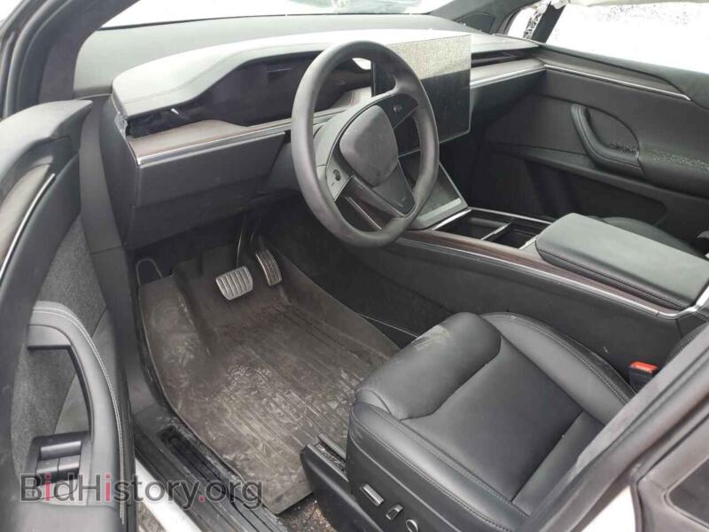 2024 Tesla MODEL X (VIN 7SAXCDE52RF445911) — фото 8 из 14