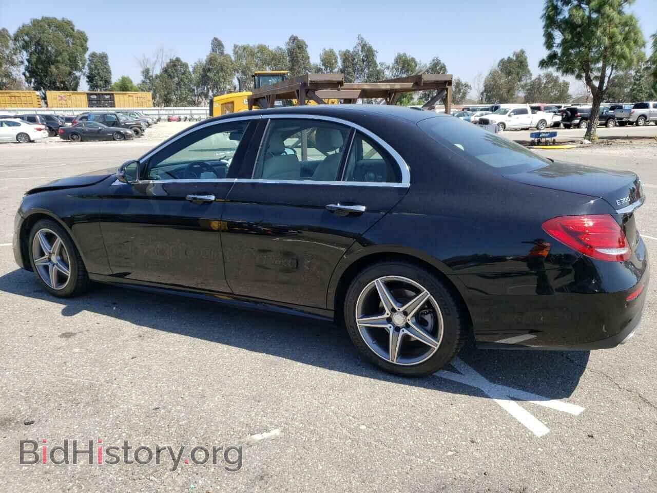 2017 MERCEDES-BENZ E-CLASS - VIN: WDDZF4JBXHA032222 - Фото 2