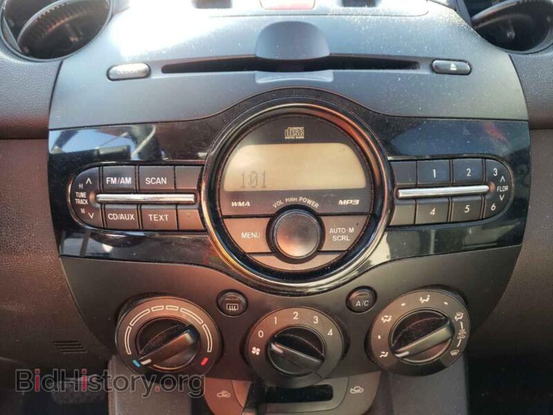 2011 Mazda 2 (VIN JM1DE1HZ7B0130355) — фото 9 из 10