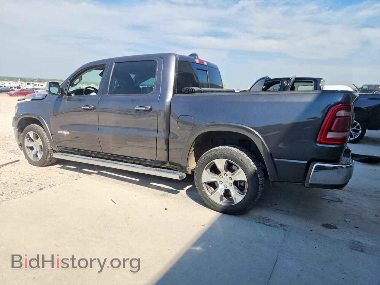 2021 RAM 1500 - VIN: 1C6SRFJT8MN786320 - Фото 2