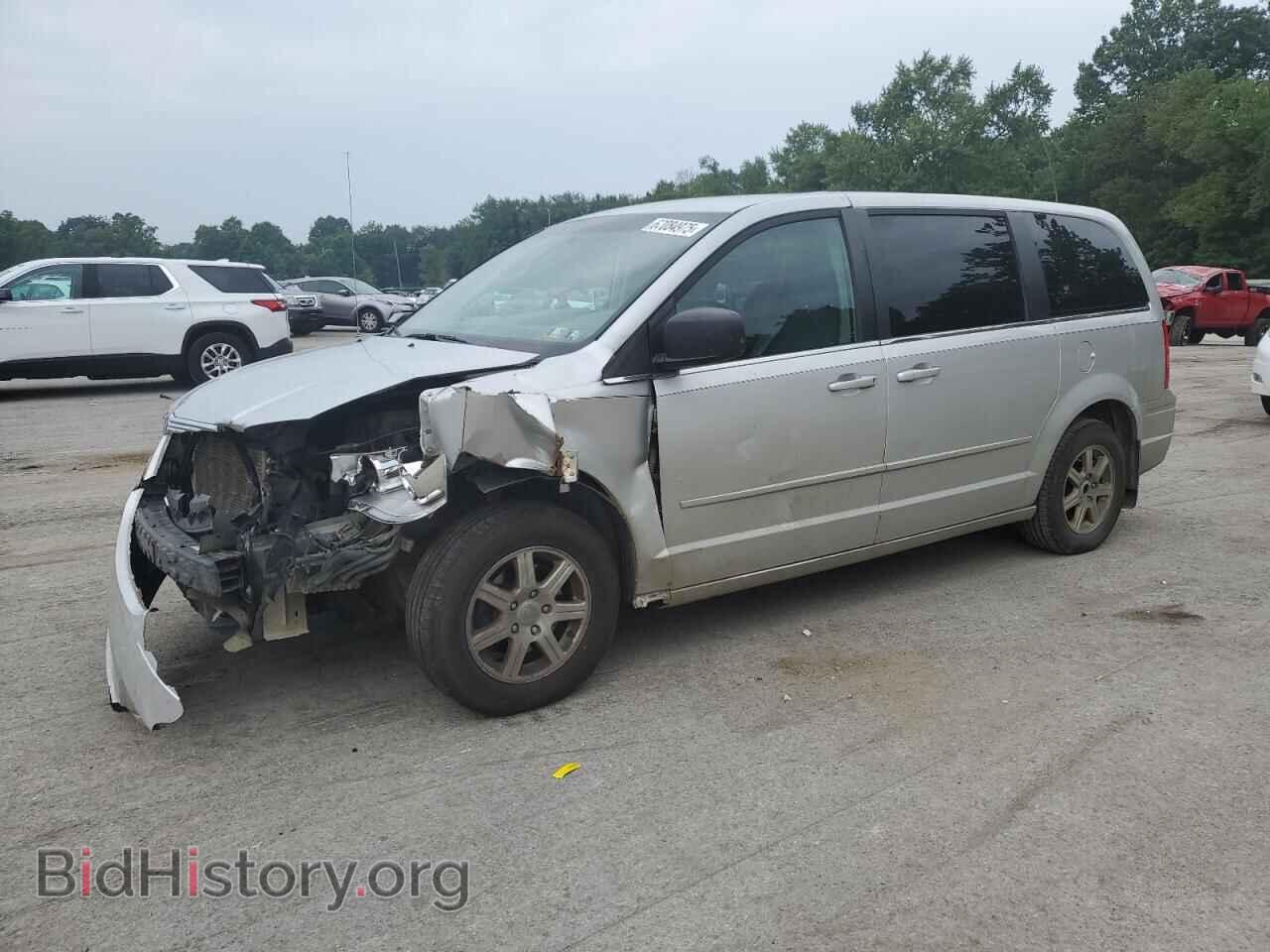 Photo 2A4RR2D15AR387643 - CHRYSLER MINIVAN 2010