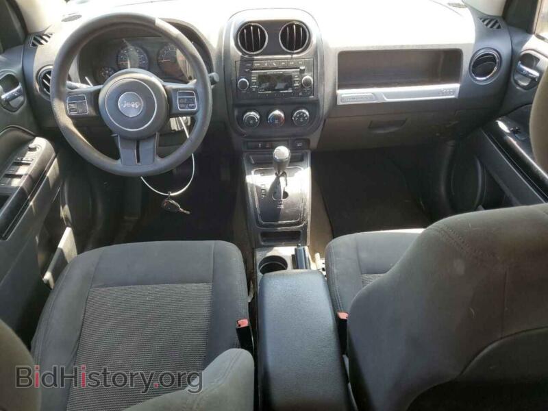 2017 Jeep COMPASS (VIN 1C4NJDBB6HD139093) — photo 8 of 13