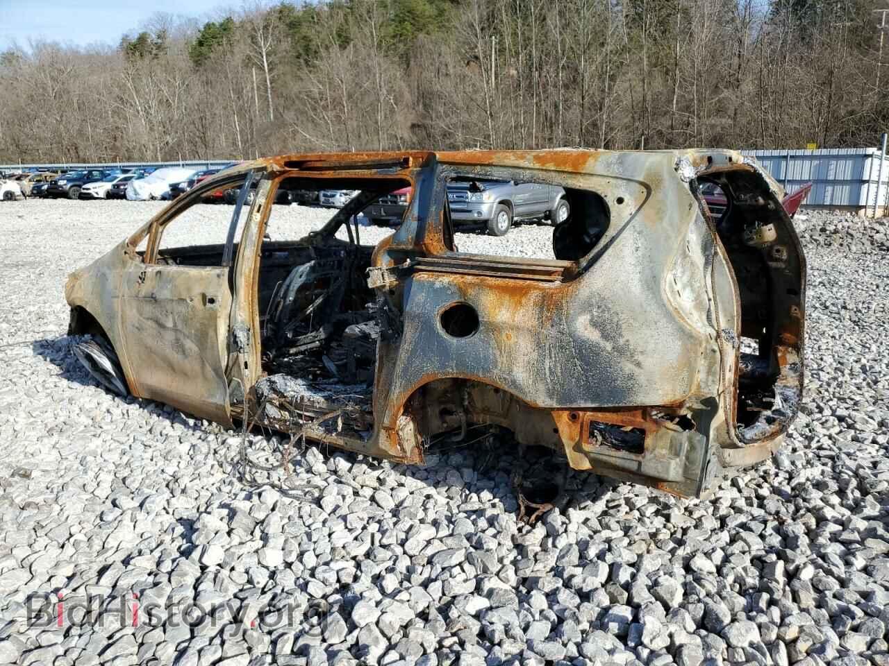 2017 CHRYSLER PACIFICA - VIN: 2C4RC1EG3HR680925 - Photo 2
