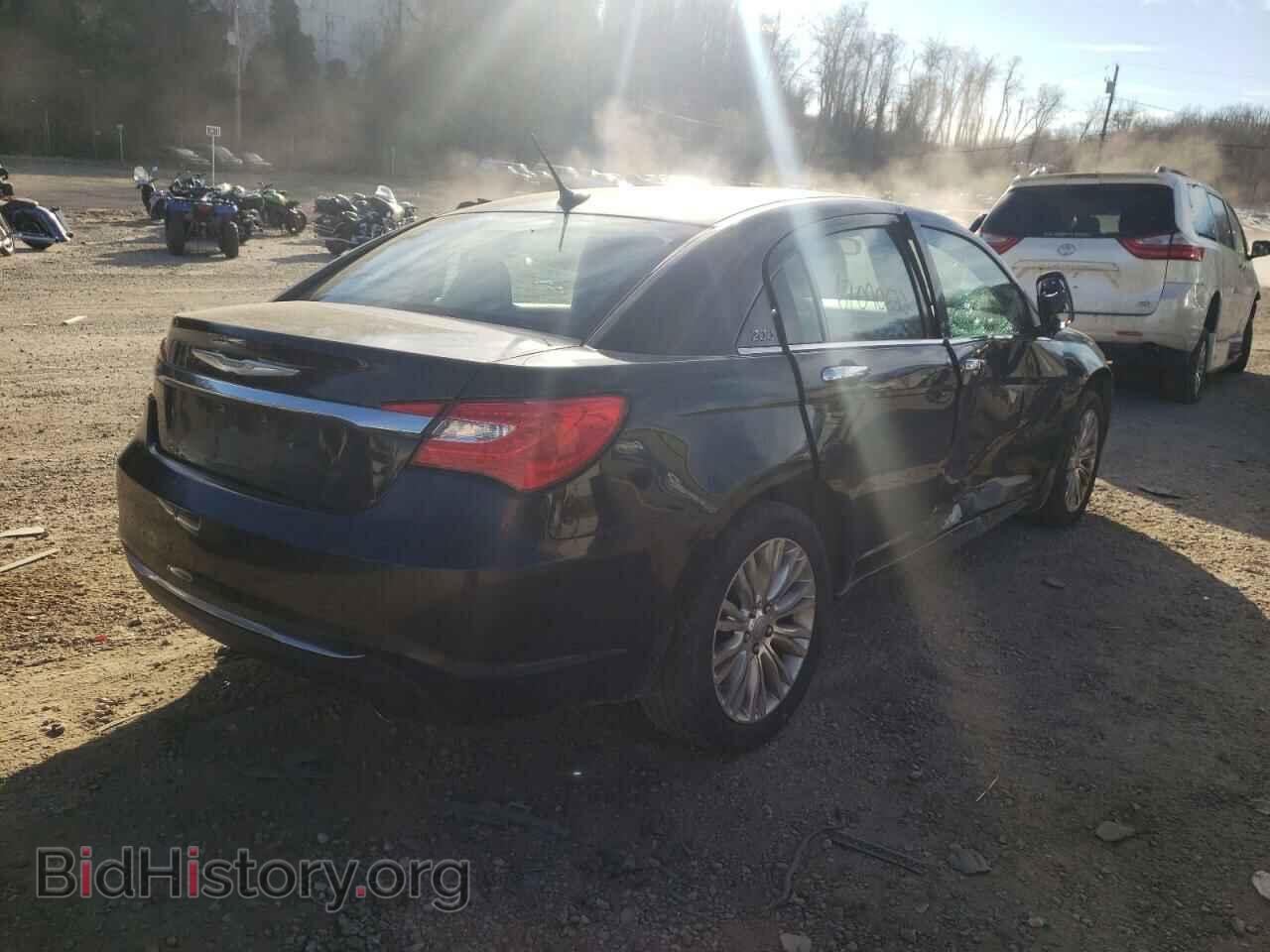 2011 CHRYSLER 200 - VIN: 1C3BC2FG4BN618447 - Фото 4