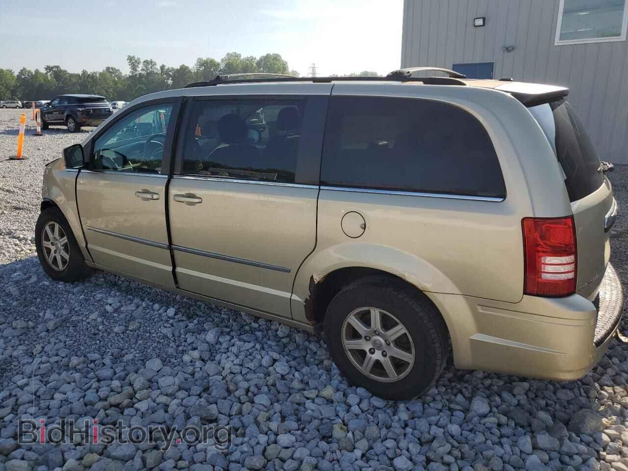 2010 CHRYSLER MINIVAN - VIN: 2A4RR8D13AR495908 - Photo 2