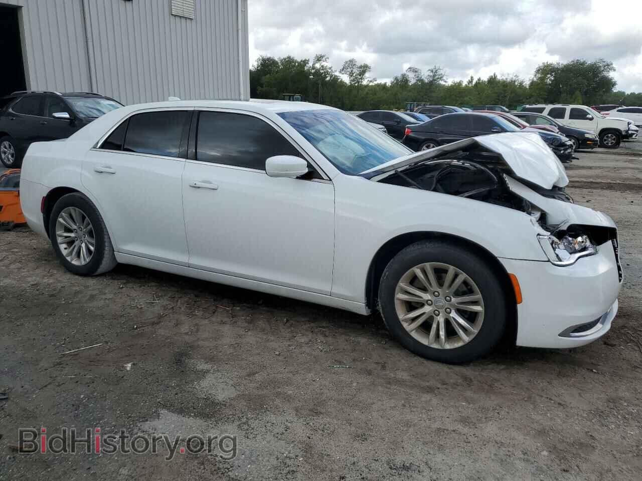 2017 CHRYSLER 300 - VIN: 2C3CCAAG8HH552654 - Фото 4