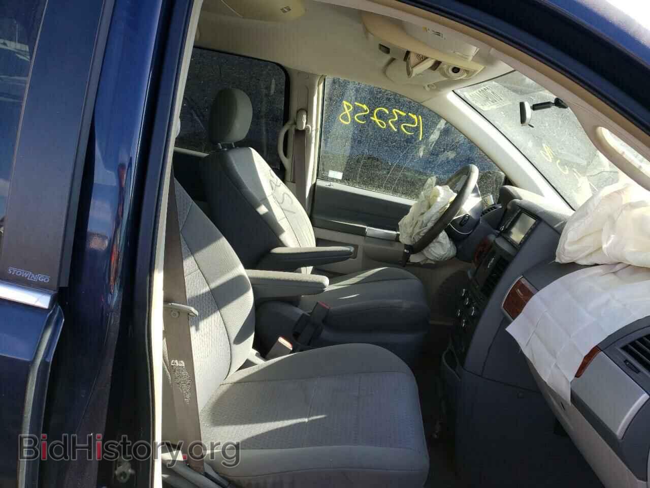 2008 CHRYSLER MINIVAN - VIN: 2A8HR54P58R694370 - Фото 5