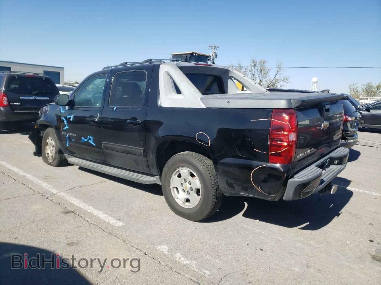 2011 CHEVROLET AVALANCHE - VIN: 3GNMCEE09BG241284 - Фото 2