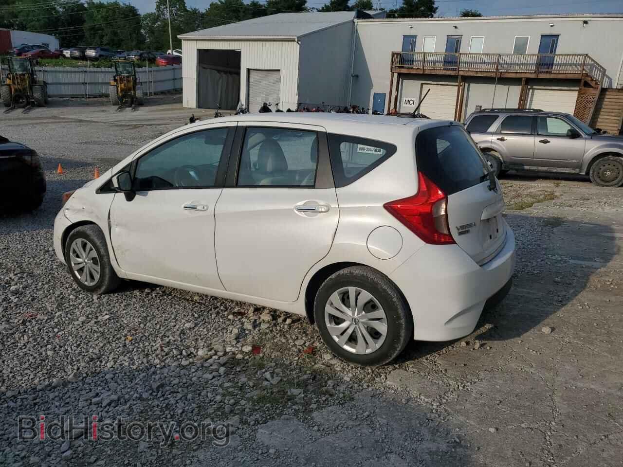 2017 NISSAN VERSA - VIN: 3N1CE2CP2HL372170 - Фото 2