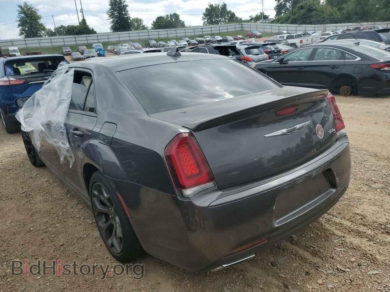 2017 CHRYSLER 300 - VIN: 2C3CCABG7HH508210 - Фото 2