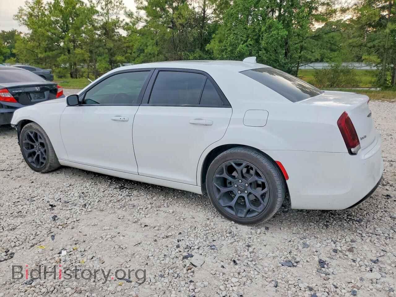 2020 CHRYSLER 300 - VIN: 2C3CCABG2LH220619 - Фото 2