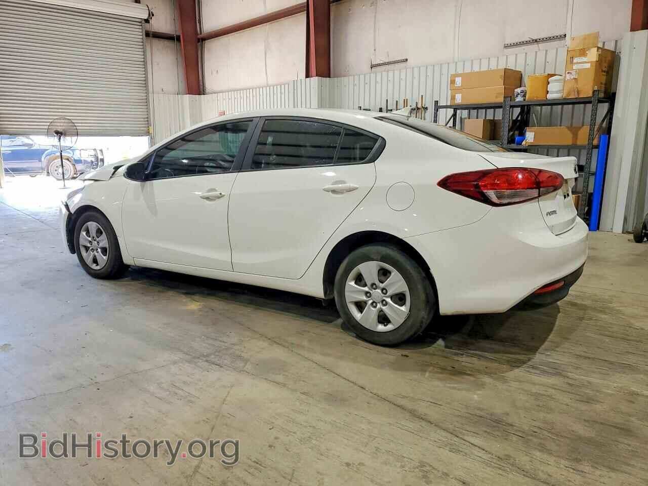 2017 KIA FORTE - VIN: 3KPFK4A77HE060111 - Фото 2