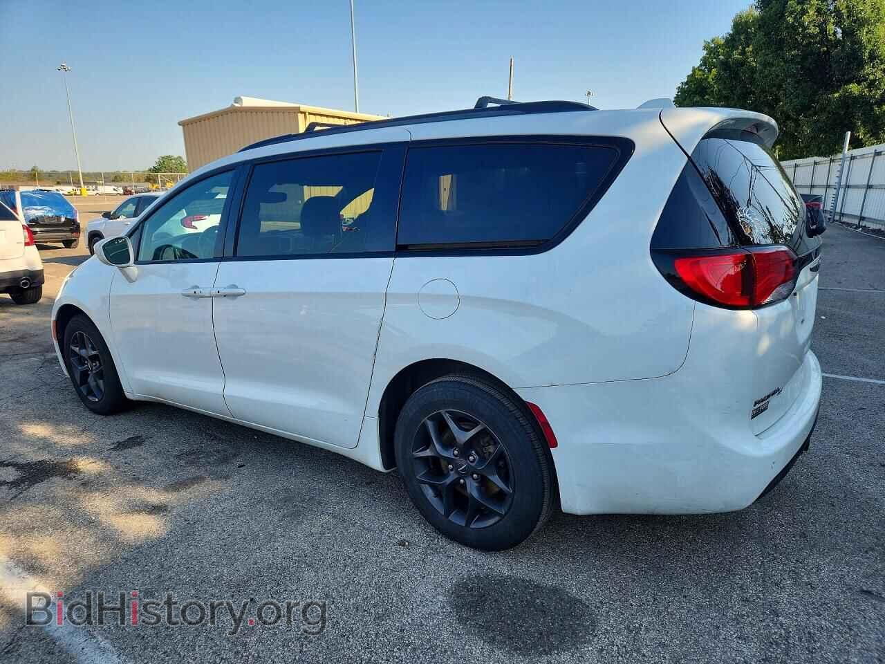 2019 CHRYSLER PACIFICA - VIN: 2C4RC1EGXKR613990 - Photo 2