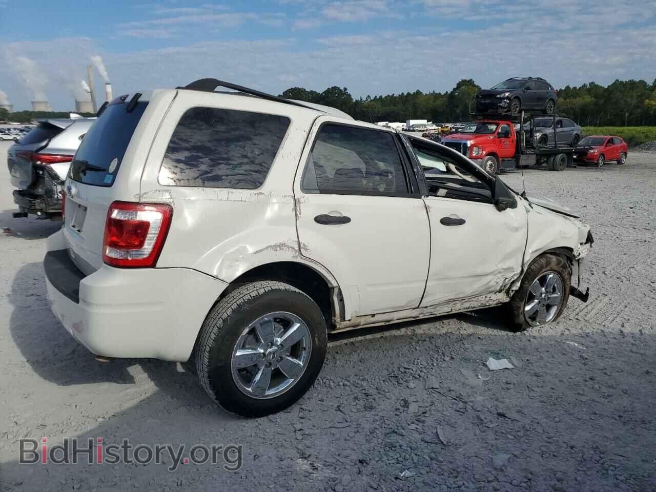 2010 FORD ESCAPE - VIN: 1FMCU0D73AKD24554 - Фото 3