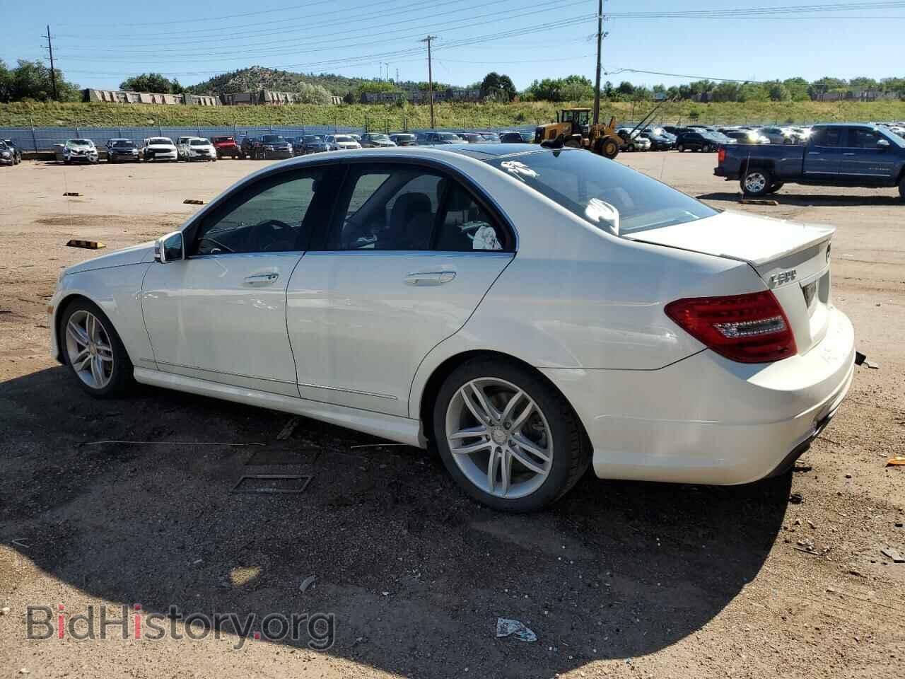 2012 MERCEDES-BENZ C-CLASS - VIN: WDDGF8BB4CA714664 - Фото 2