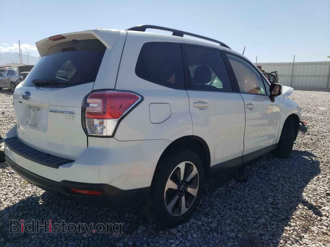 2017 SUBARU FORESTER - VIN: JF2SJAEC6HH529983 - Фото 3