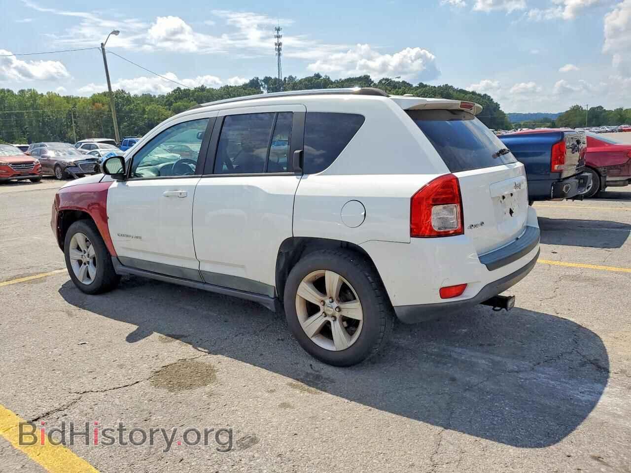 2011 JEEP COMPASS - VIN: 1J4NF1FB1BD180193 - Photo 2
