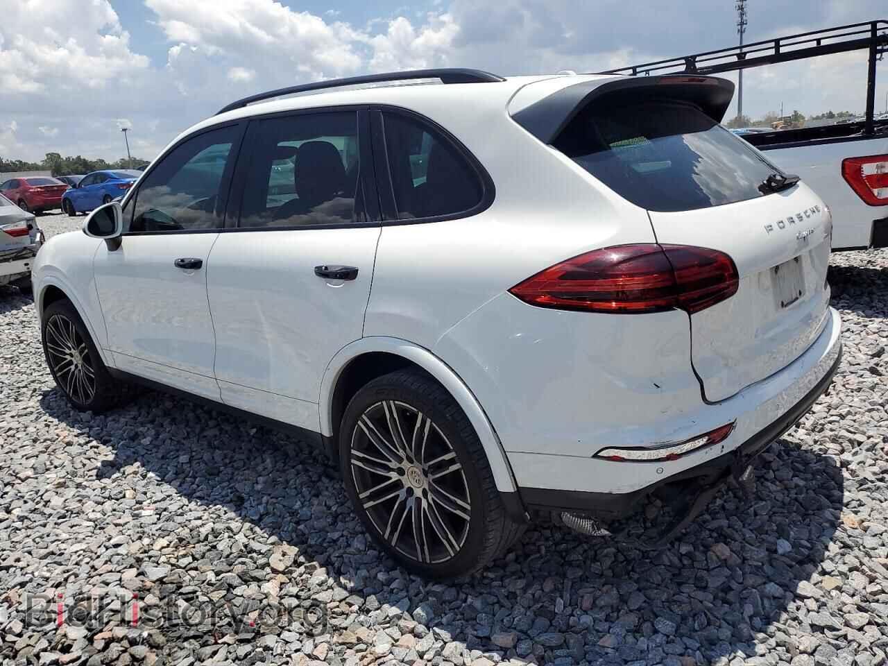 2017 PORSCHE CAYENNE - VIN: WP1AA2A24HKA87414 - Фото 2
