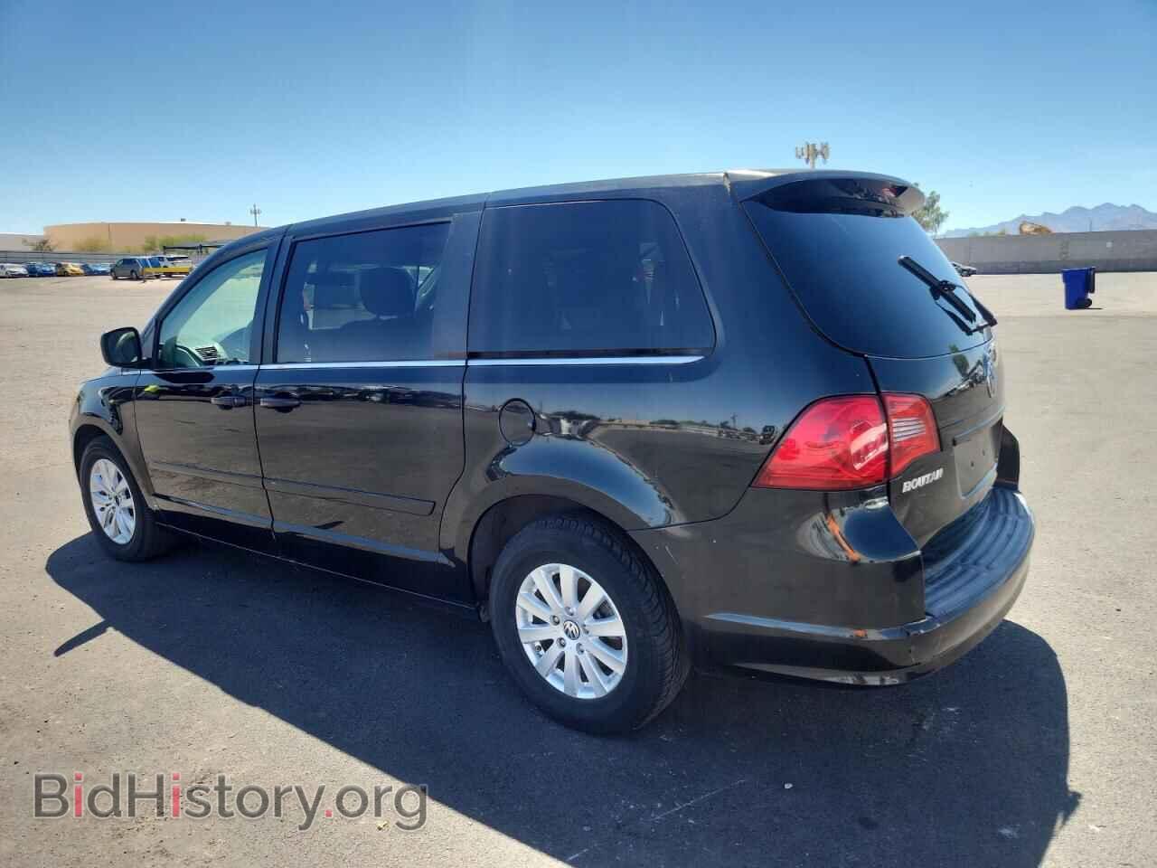 2010 VOLKSWAGEN ROUTAN - VIN: 2V4RW3D10AR199378 - Фото 2