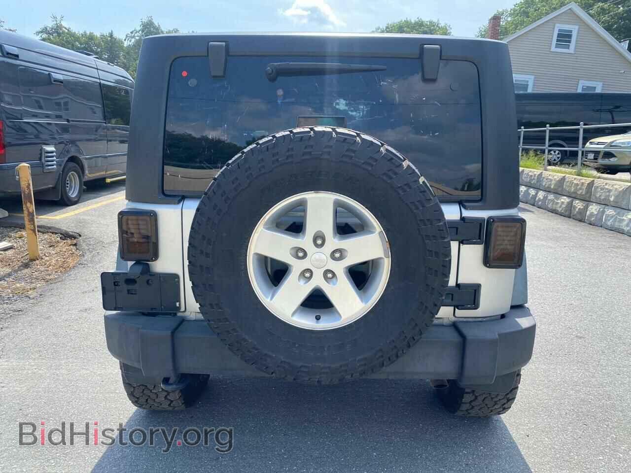 2011 JEEP WRANGLER - VIN: 1J4AA2D16BL596114 - Фото 8