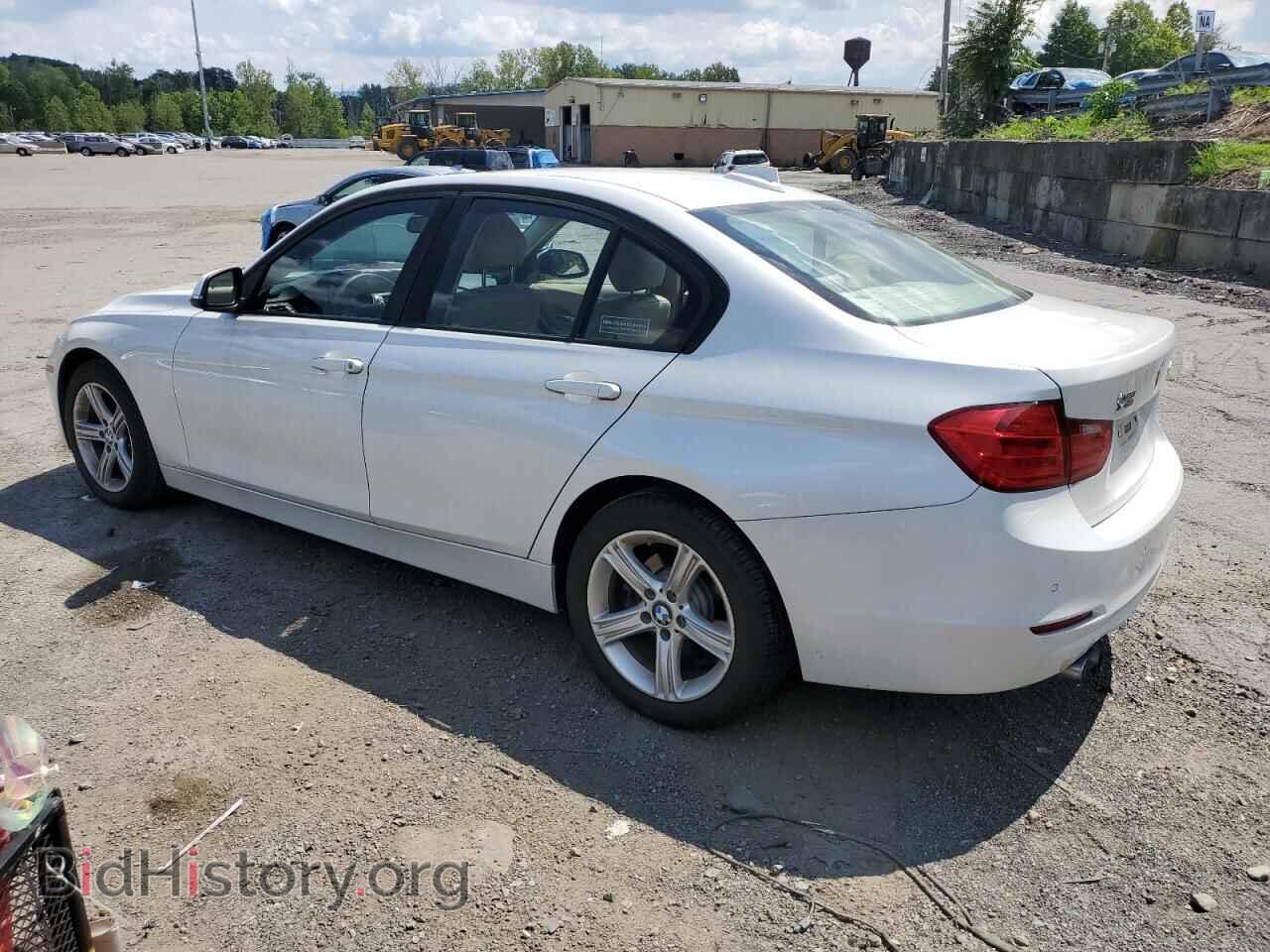 2014 BMW 3 SERIES - VIN: WBA3B5C59EP652140 - Фото 2