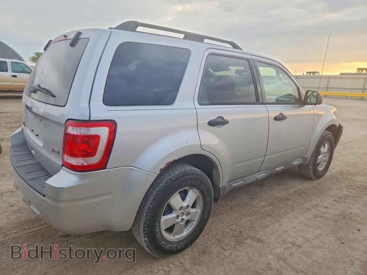 2011 FORD ESCAPE - VIN: 1FMCU0DG2BKA75357 - Фото 3
