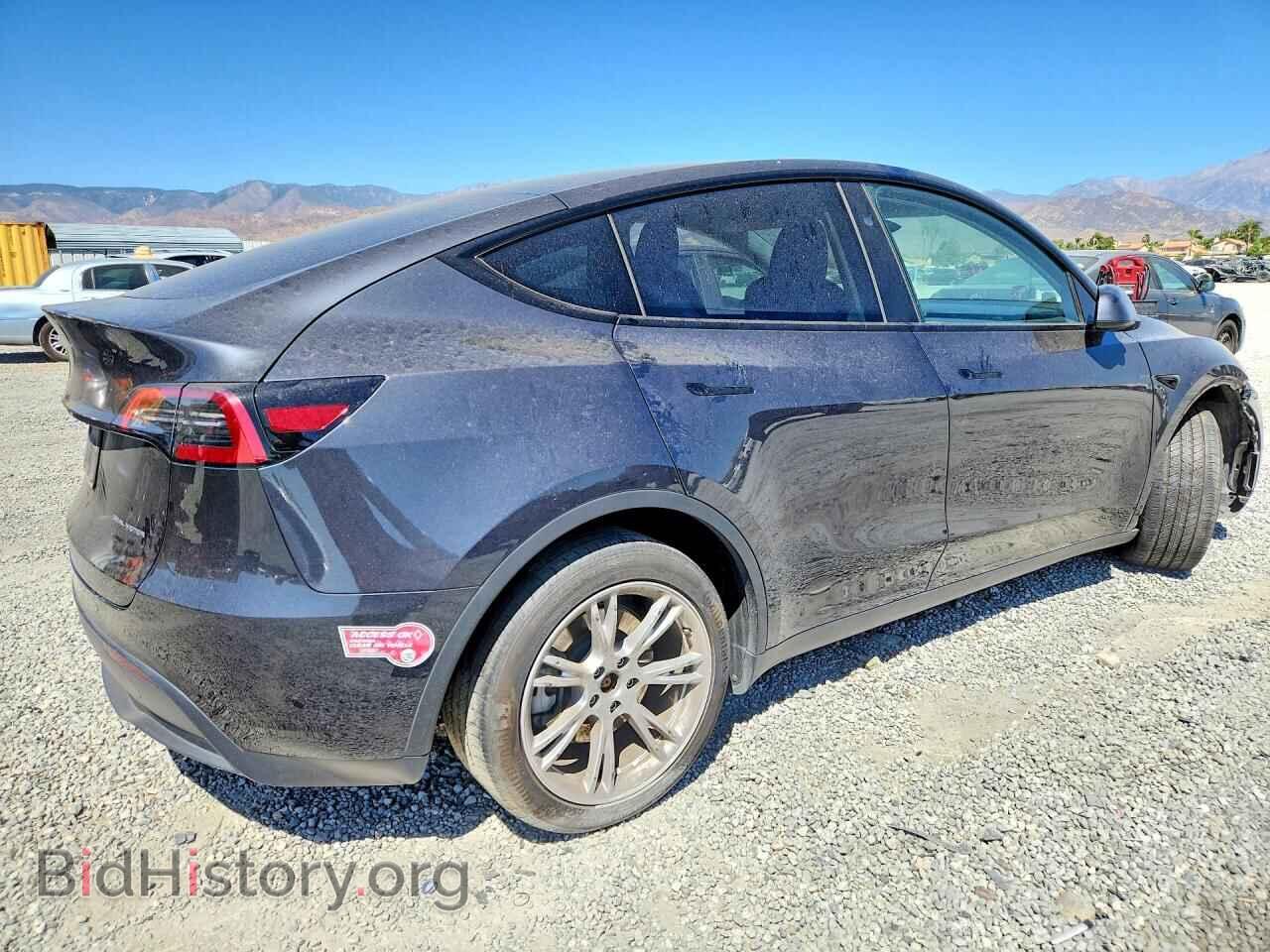 2024 TESLA MODEL Y - VIN: 7SAYGAEE8RF004114 - Photo 3