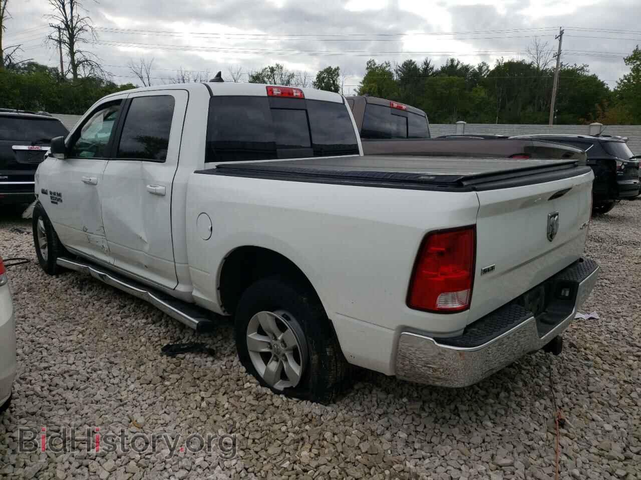 2019 RAM 1500 - VIN: 1C6RR7LT1KS651325 - Фото 2