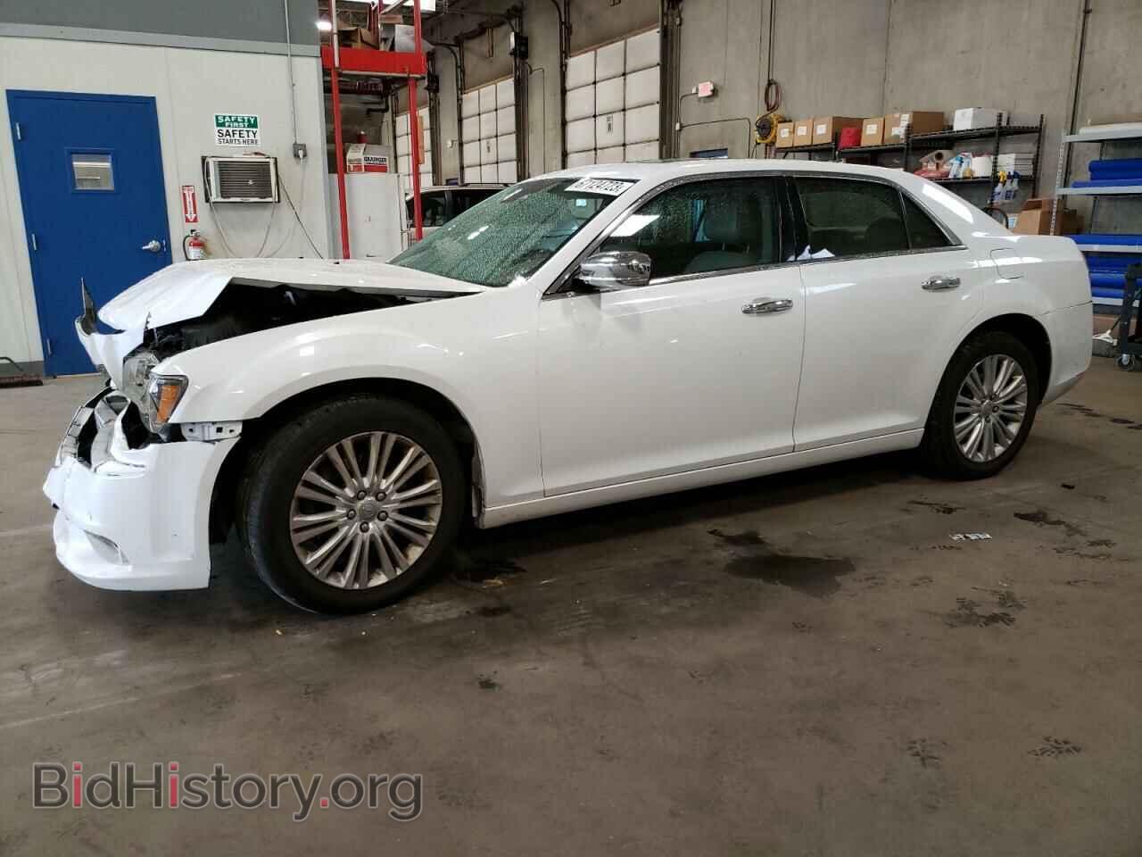 Photo 2C3CCAKT4DH505823 - CHRYSLER 300 2013