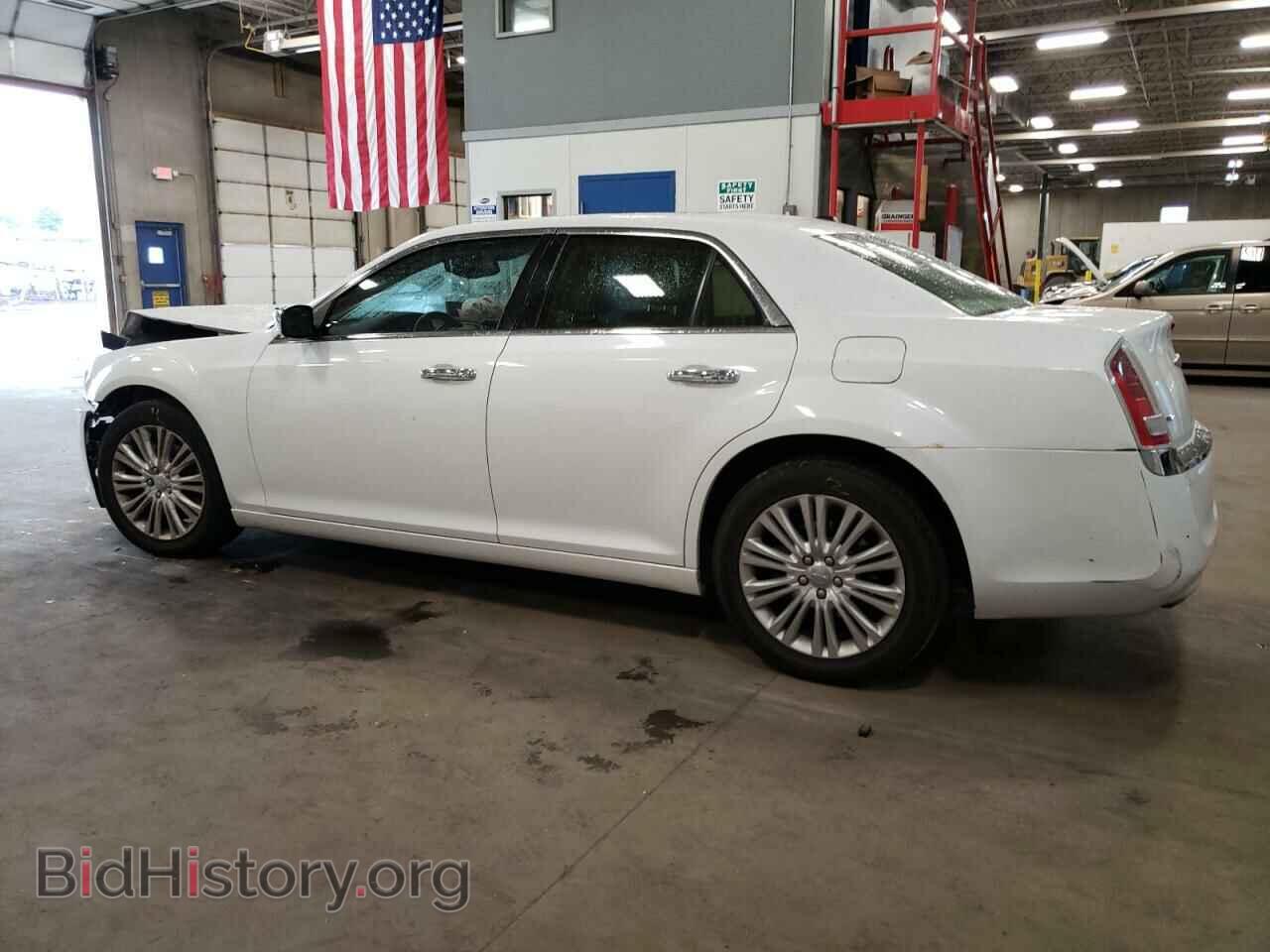 2013 CHRYSLER 300 - VIN: 2C3CCAKT4DH505823 - Фото 2